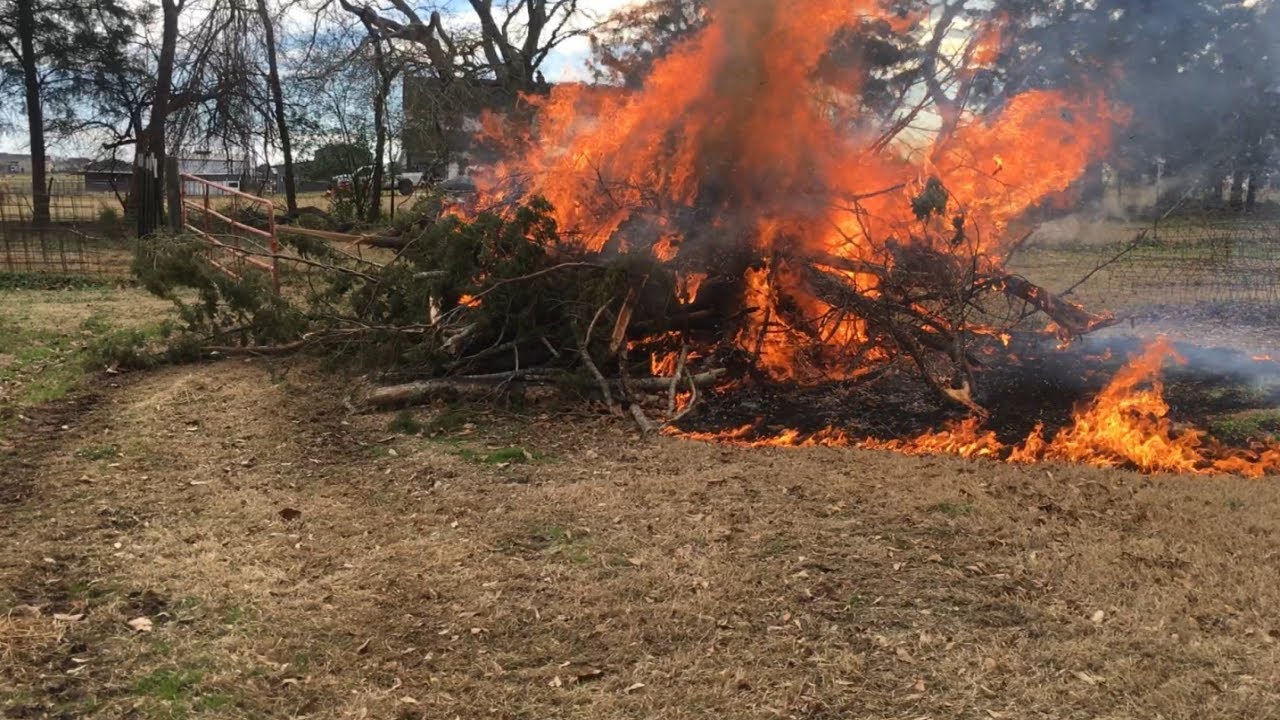 🔥 IT ALMOST GOT OUT OF CONTROL 🔥 BURNING DANGEROUS BRUSH PILES ⚠️