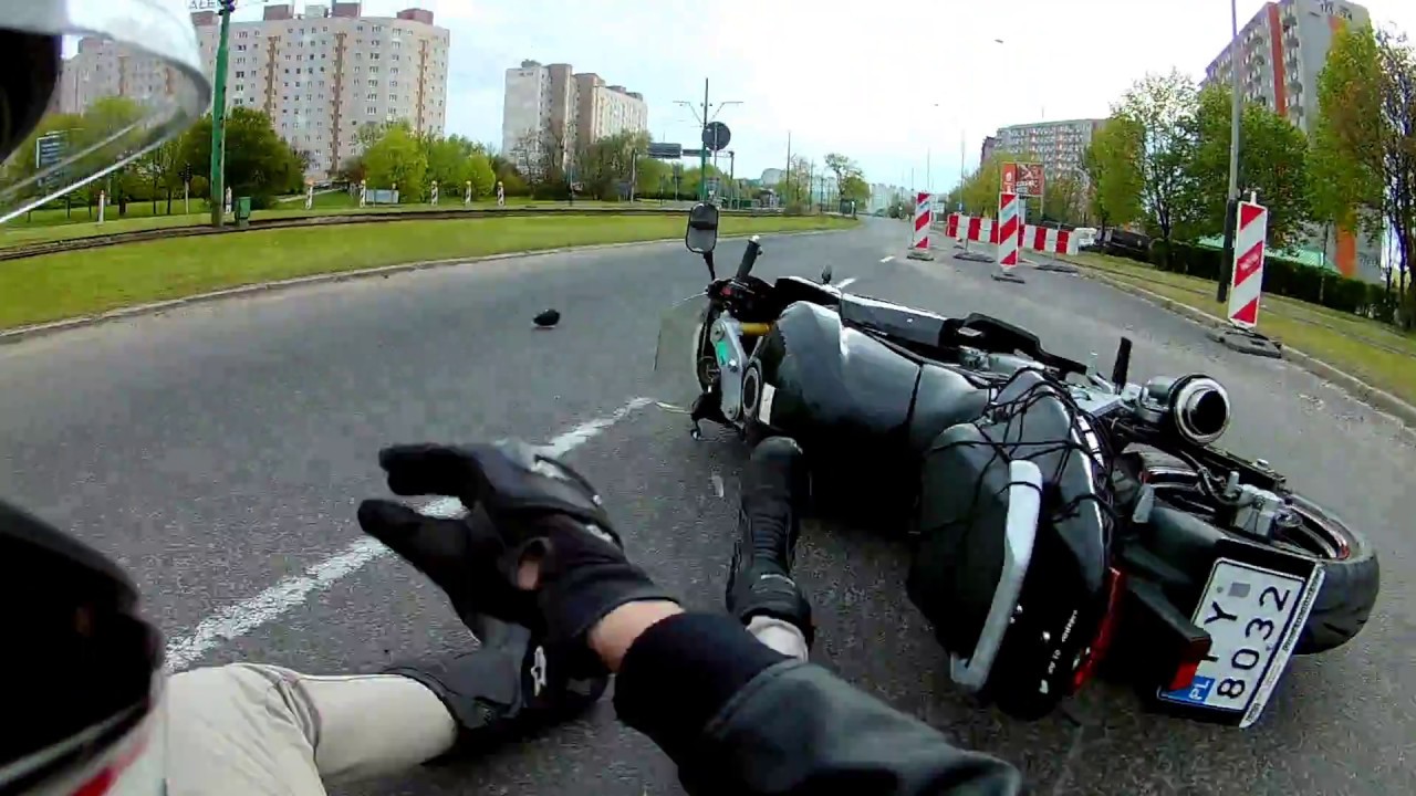 Lowside crash on Hyosung GT125R