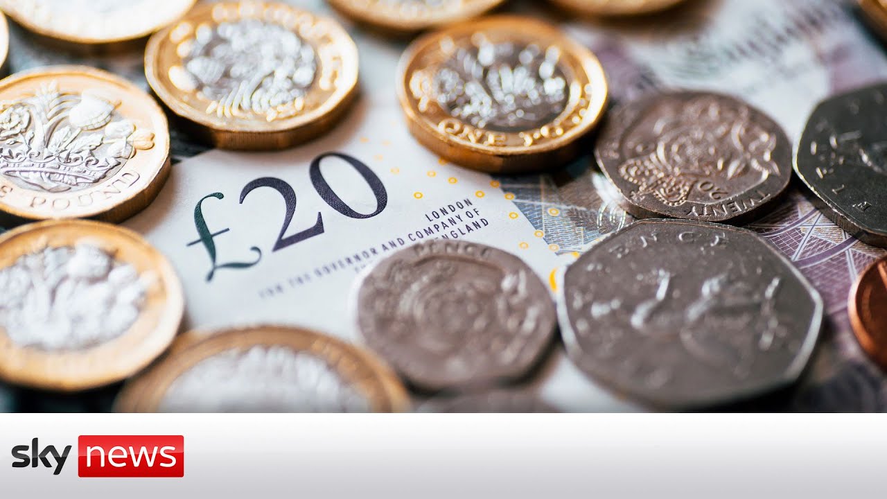 Universal credit: Families falling into crisis