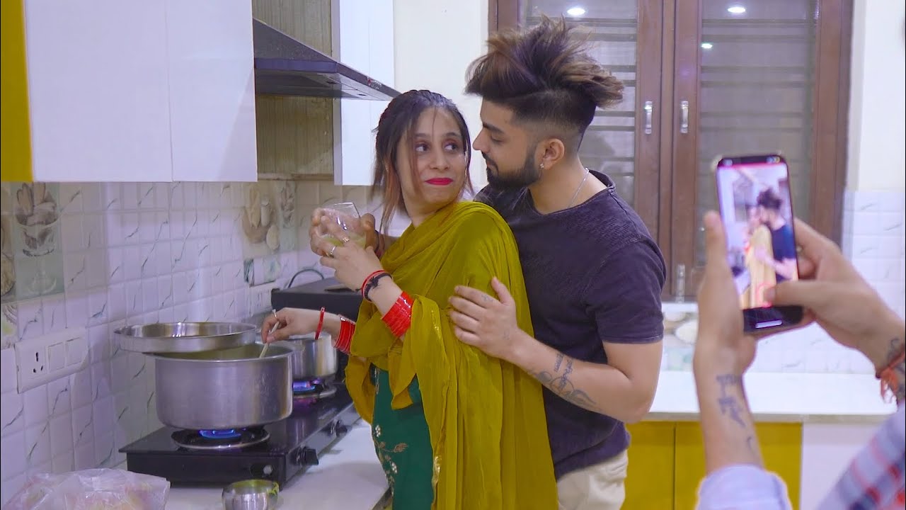 Yusra Ko Abhi Se Anniversary Gift Chahiye 🤷🏻‍♂️🎁| Day 2 ♥️| Mr & Mrs Singhania
