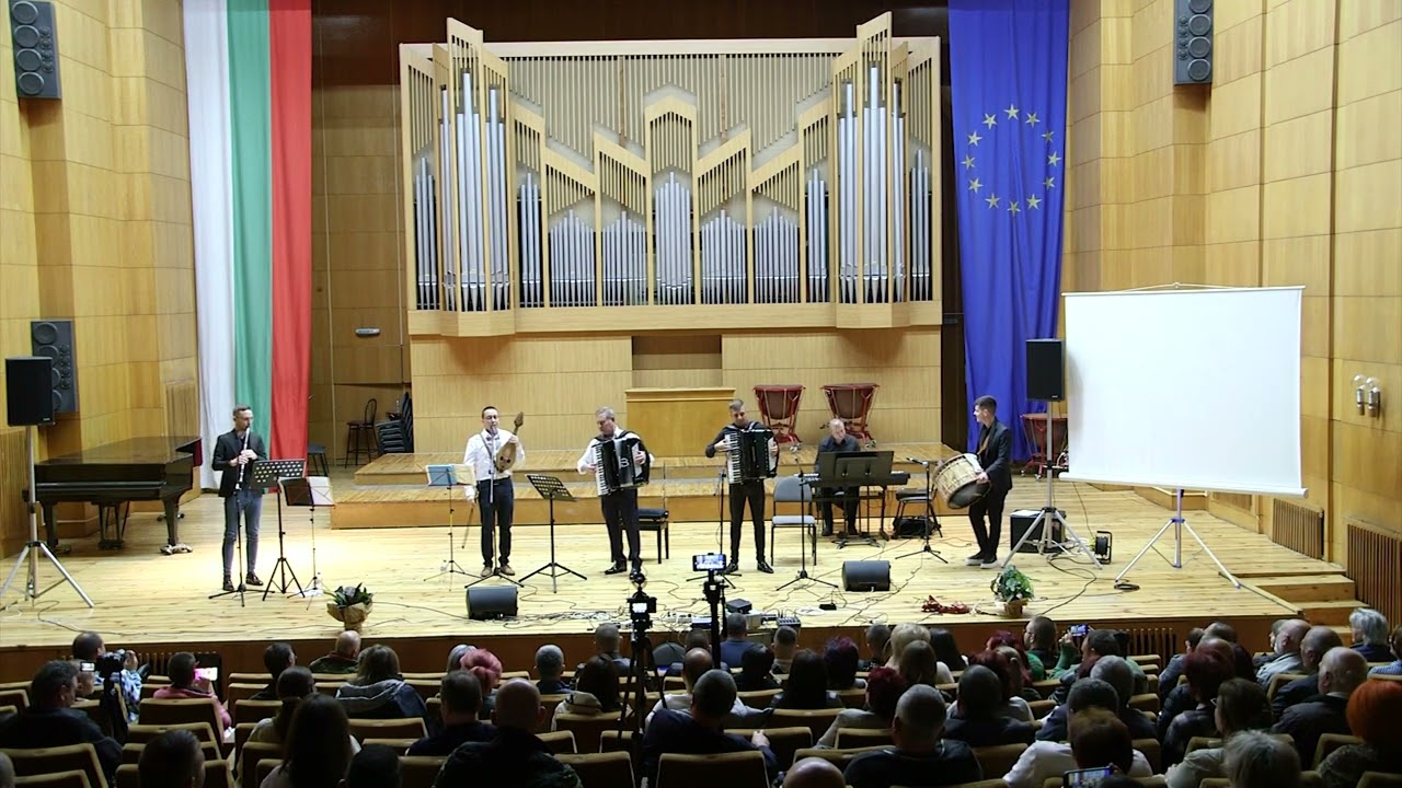 Diyana Vasileva-Mountain girl , Borislav Galabov &Petar Ralchev- Пазарджишка китка