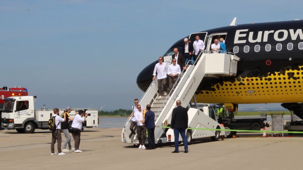 !!! Pokalsieger 2017 !!!  BVB - Landung am Dortmund Airport