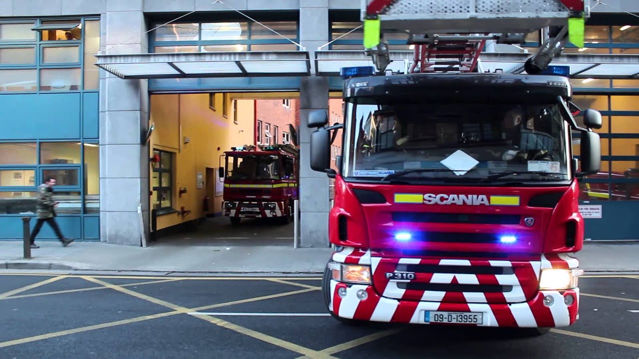 Dublin Fire Brigade / Delta101, Delta102, Delta106, D/O / Turning Out of Tara Street Fire Station