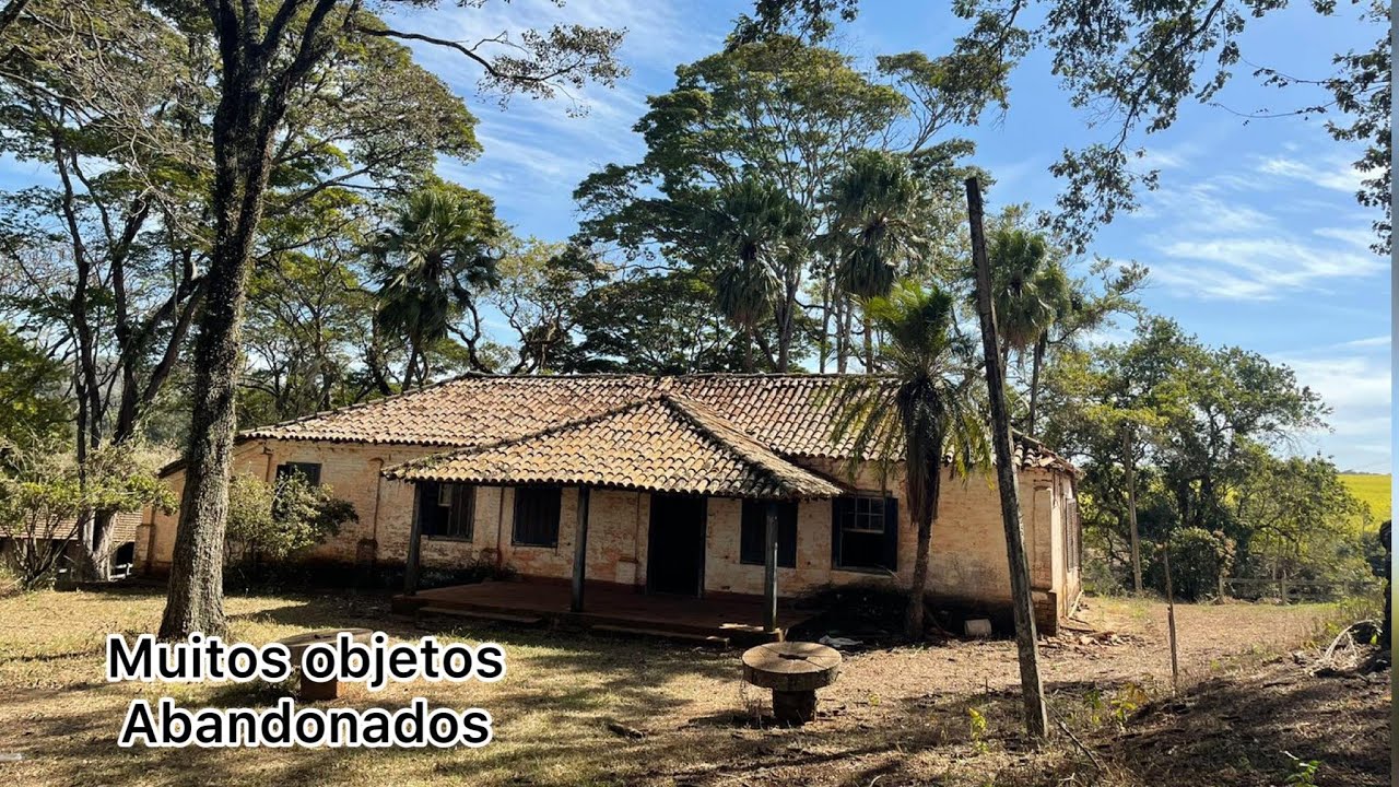 Encontramos uma fazenda recém abandonada