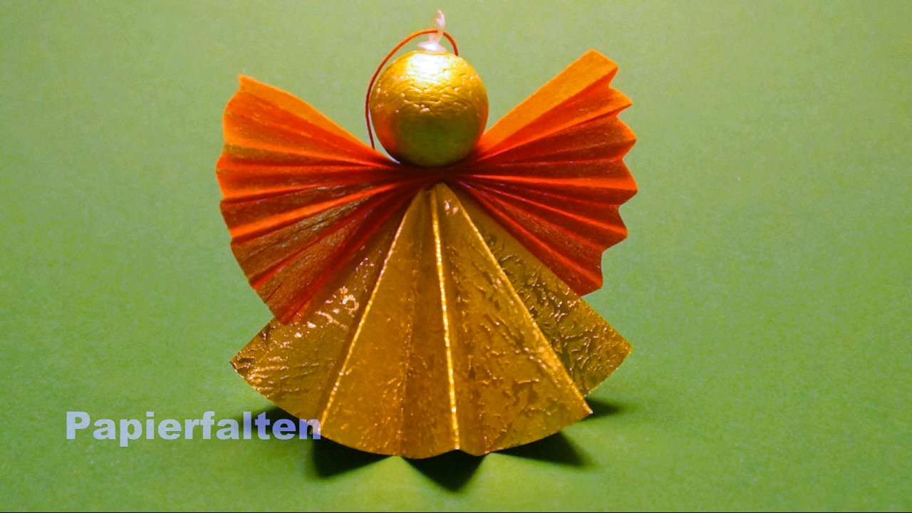 Weihnachtsengel basteln, ein Engel aus Papier falten