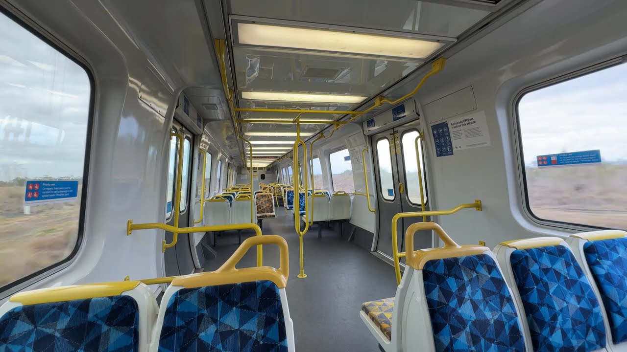 Metro Trains Melbourne Comeng EMU (EDI MLR) [544M] - Sunbury Line