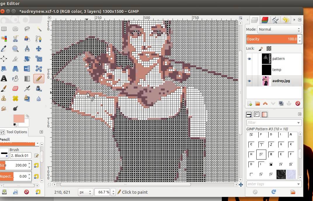 Creating custom latch hook pattern of audrey Hepburn