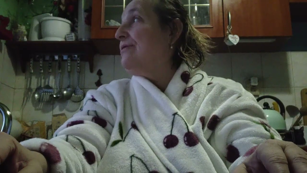 Baba z wożą koniam.lzej...