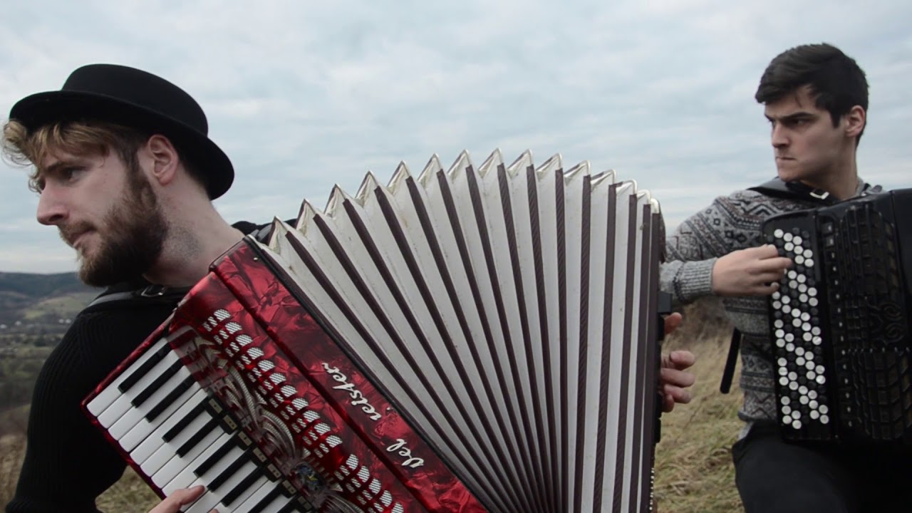 Crazy Accordion Trio - Show Must Go On [QUEEN MUSIC]