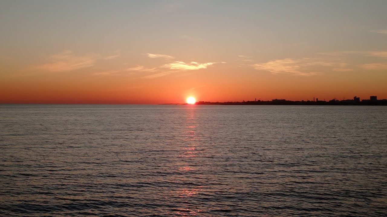 Участок на западе Крыма, с видом на море и закат, всего за 2 млн