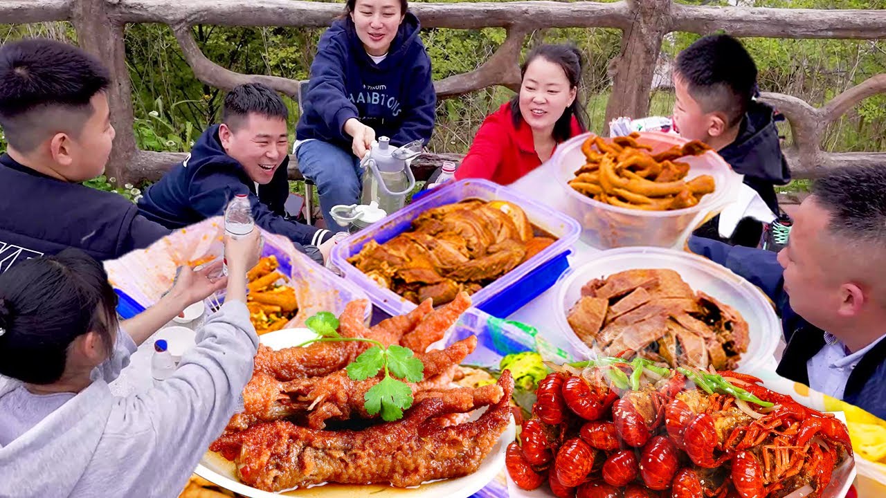 10 фунтов лобстеров, 1 тушеный цыпленок, весенний пикник