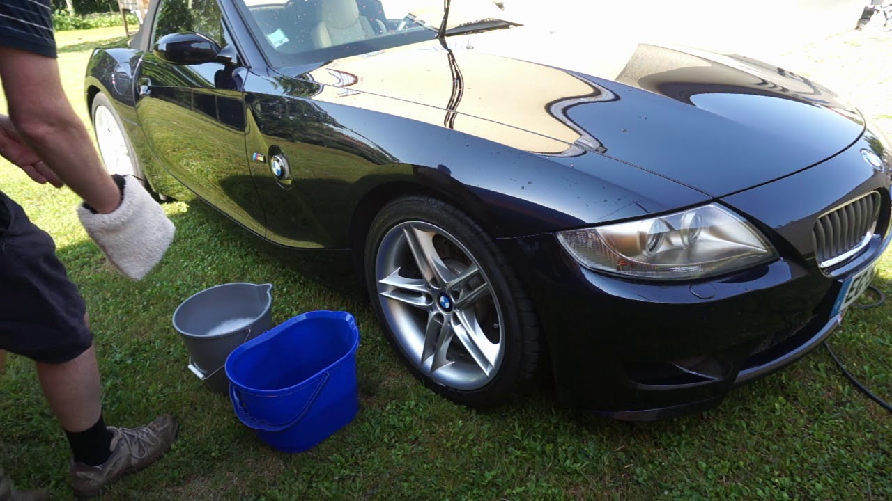lavage voiture le shampoing et la technique des deux seaux