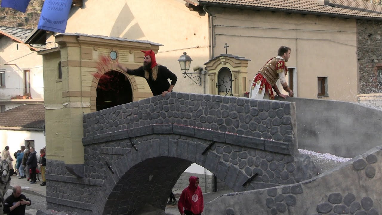 113° Carnevale Storico di Pont-Saint-Martin - Sfilata del Martedì