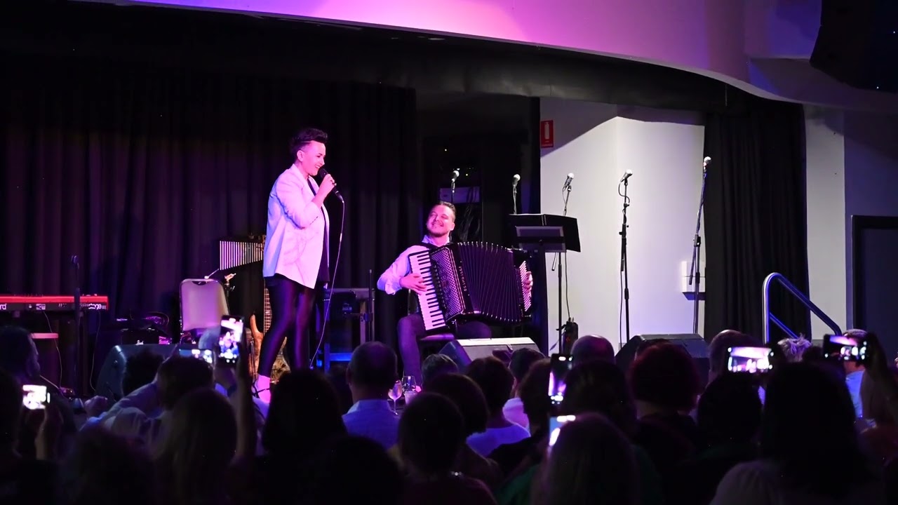 Vranjanka - AMIRA MEDUNJANIN  (Sydney - Club York  04/12/2022)