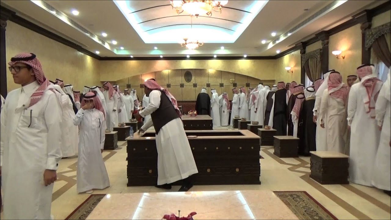 مجلس أسرة آل عرفج - استقبال أبناء الأسرة اول ايام عيد الفطر 2015م