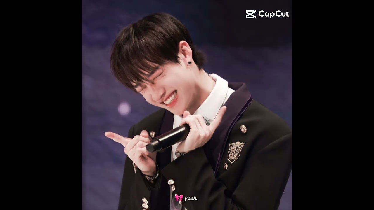 I dont wanna live life 2 the fullest js yet bc ✩𝐁ang𝐂han💙can't leave this earth so early 😭 #bangchan