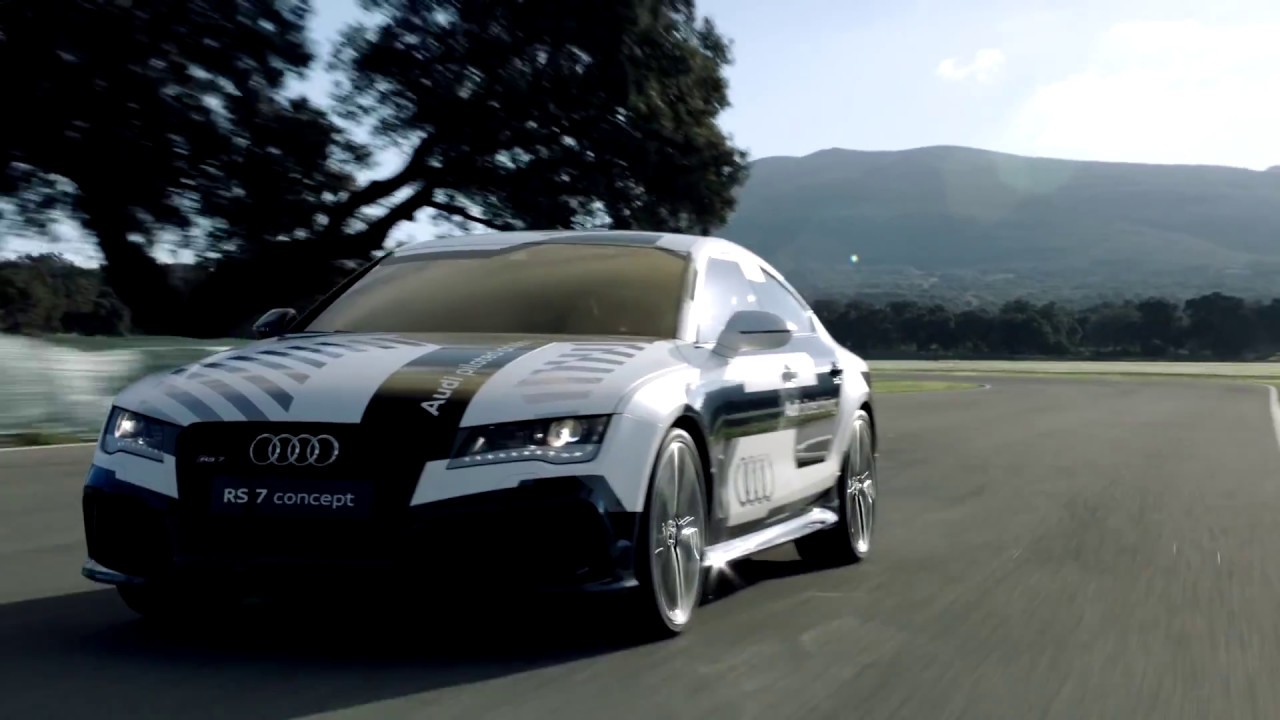Audi piloted driving: Mit RS7 A.J. über die Rennstrecke in Ascari