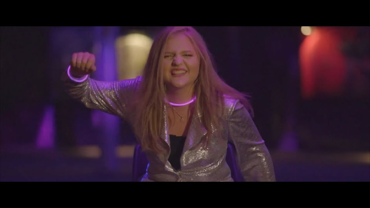 Maja Trepczyńska - This feeling tonight (Official Video)