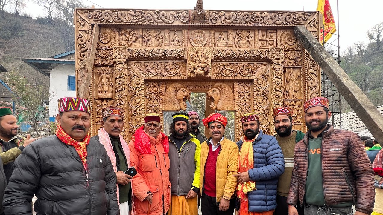 आज मार्कण्डेय ऋषि जी की कोठी के लिए प्रोअल खड़ी की गई॥#Markandeyrishi #hurlatharass #kullu #deities 