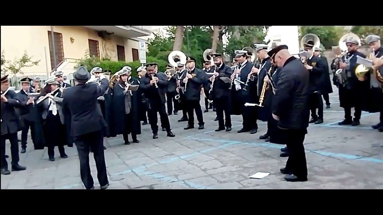 Una lagrima sulla tomba di mia madre