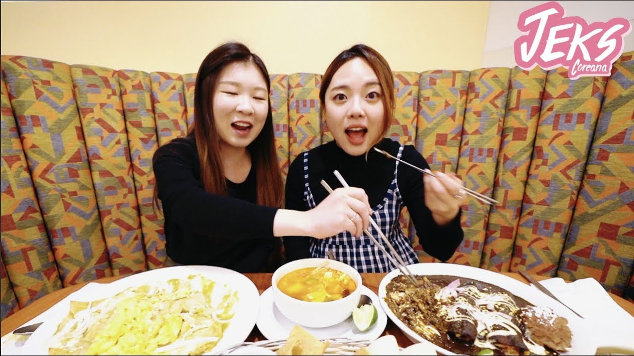 COMIENDO CON PALILLOS EN RESTAURANTE MEXICANO !? - JEKS FT. JINI