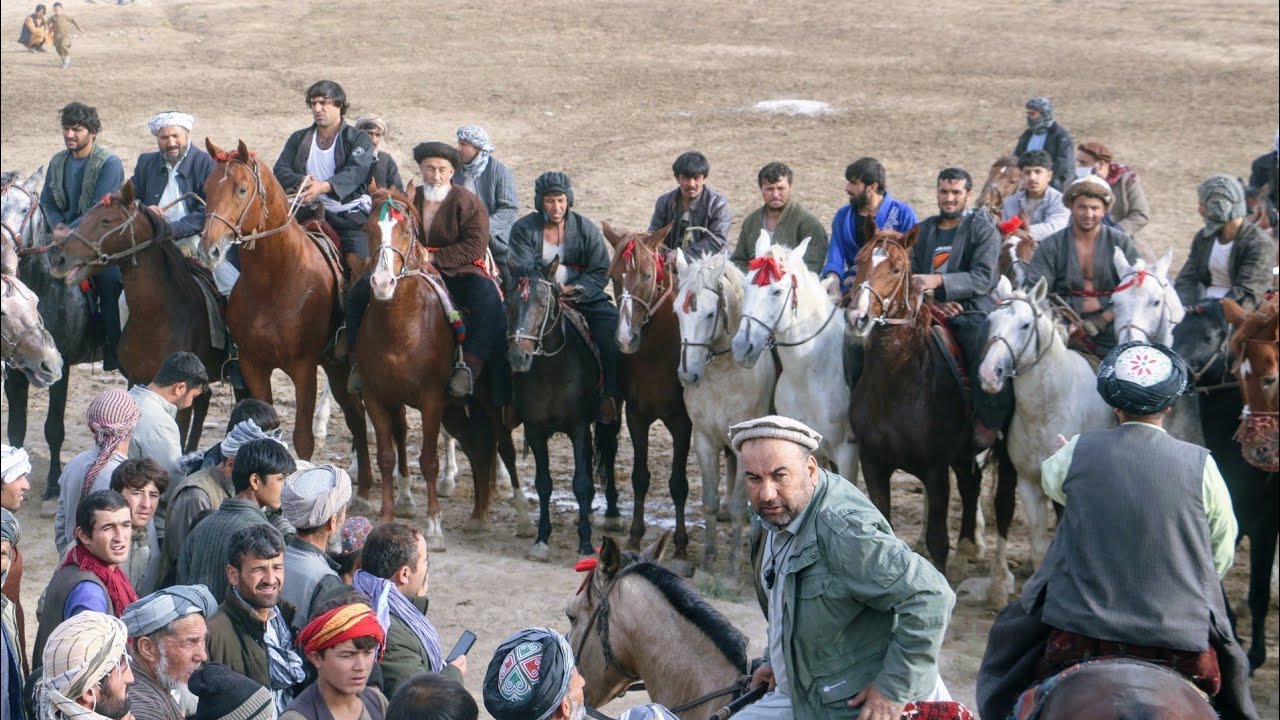 مسابقه بزکشی بین تیم تخار قندوز و بدخشان  race bazkashi vs takhar Afghanistan