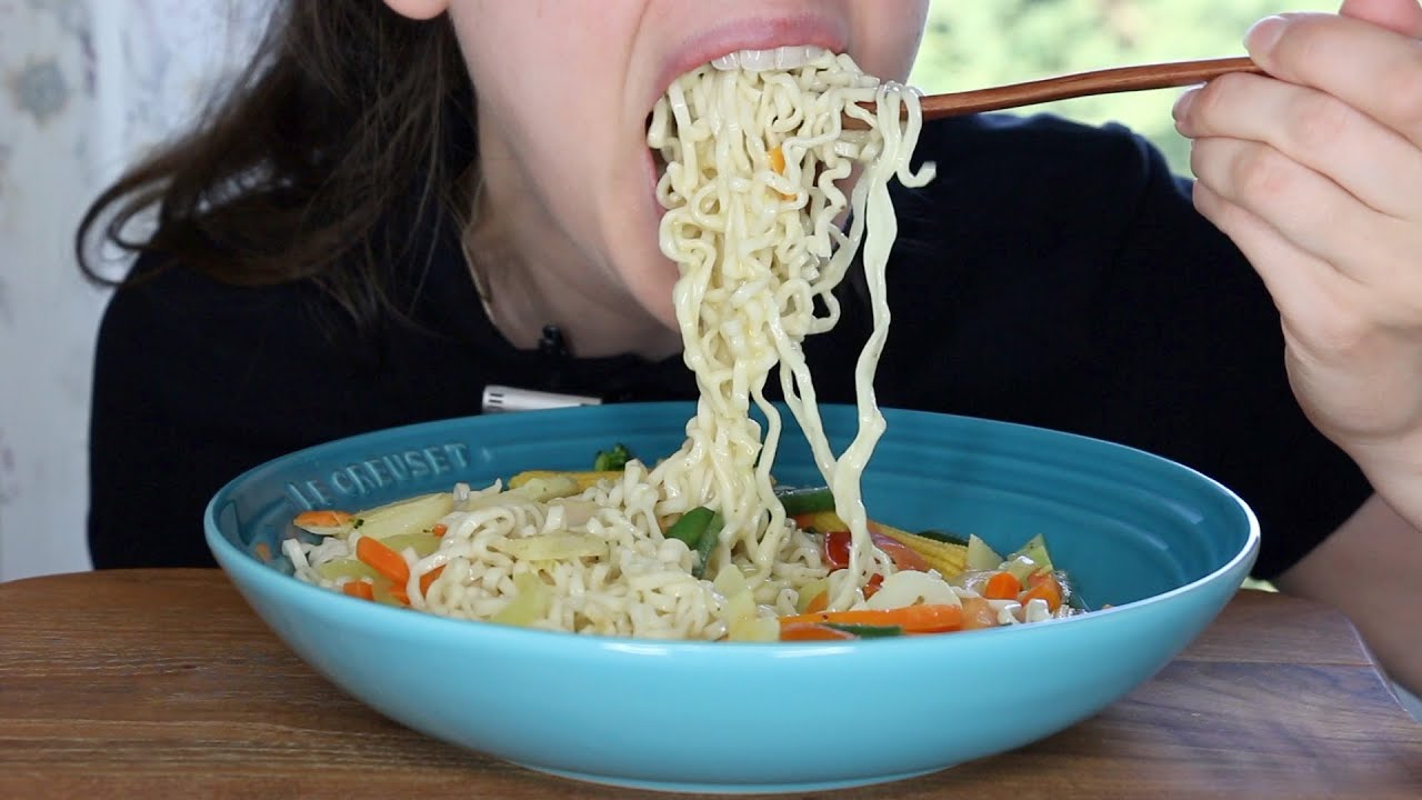 ASMR Whisper Eating Sounds | Stir Fry Curry Noodle Wok