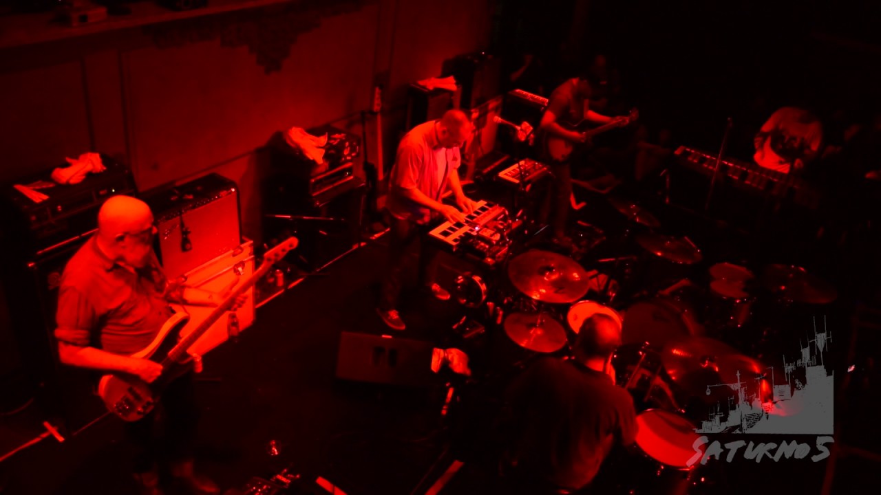 TORTOISE - 12 - Salt The Skies