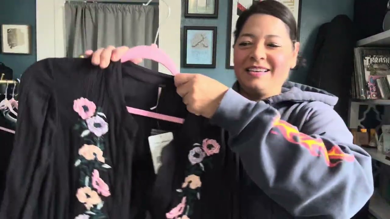 Let’s Pick an Outfit-Part 1/Galentine’s Day@TinyPenthouseTinyLiving 
