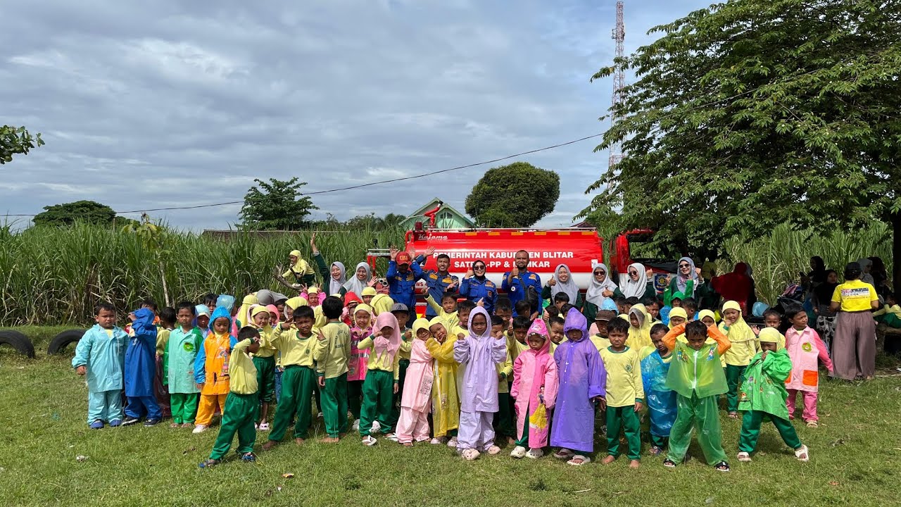 Keseruan Bersama Damkar