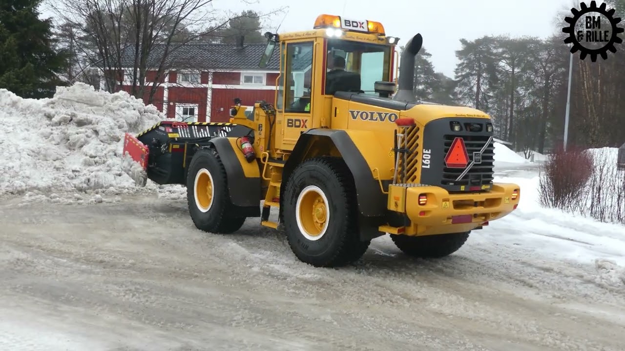 Volvo L60E in snow removal work