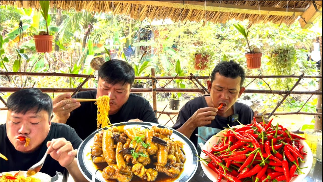 Cuộc Thi Ăn 500g Ớt Xào Thú Linh |  ATĐQ