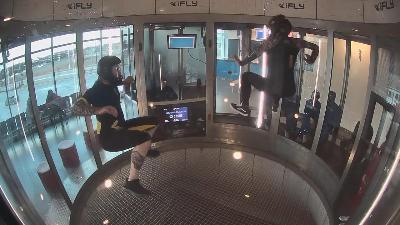 Sit flying practice in the wind tunnel
