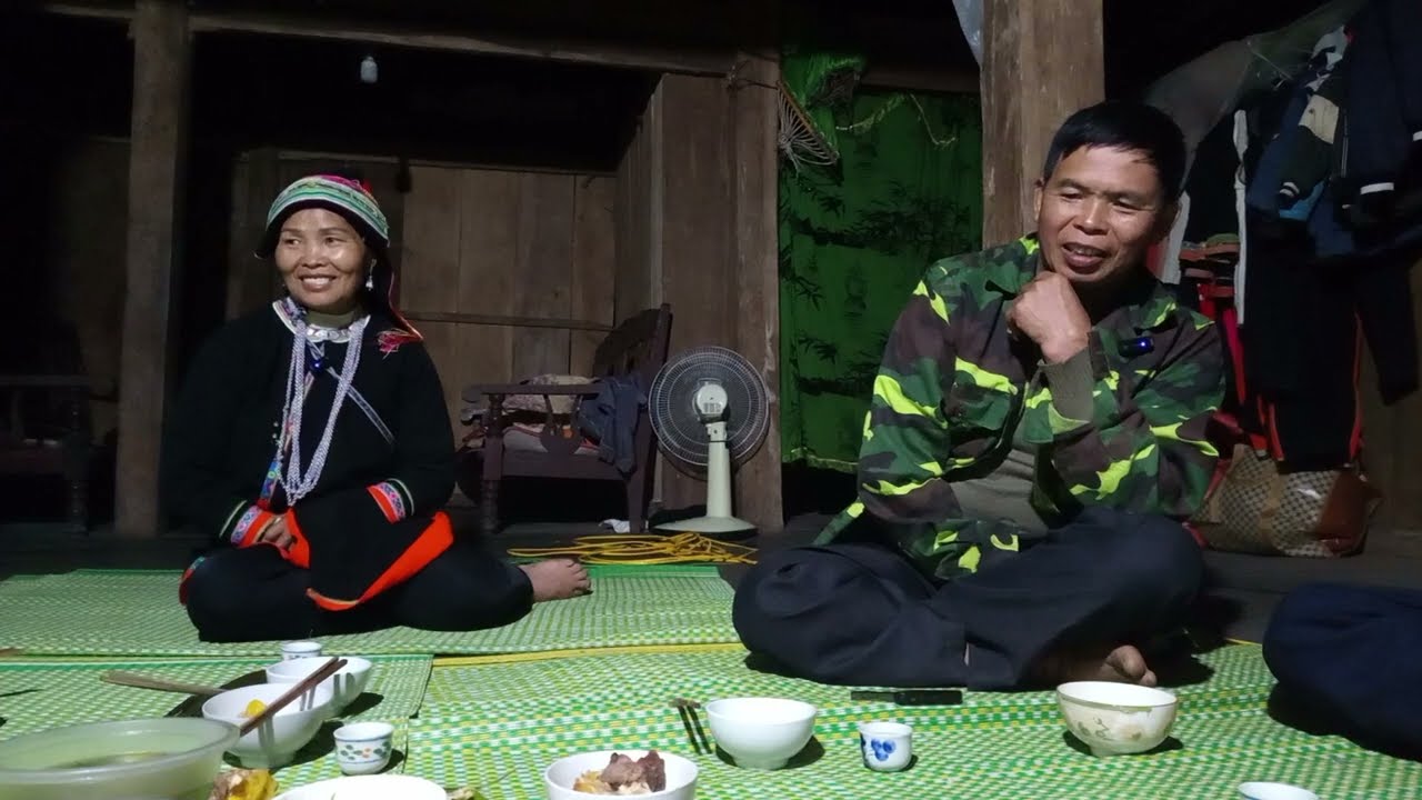 Mẹ dẻn nặm cấp h&aacute;t đối đ&aacute;p với &ocirc;ng tấn b&agrave;n s&aacute;ng T&acirc;p2///