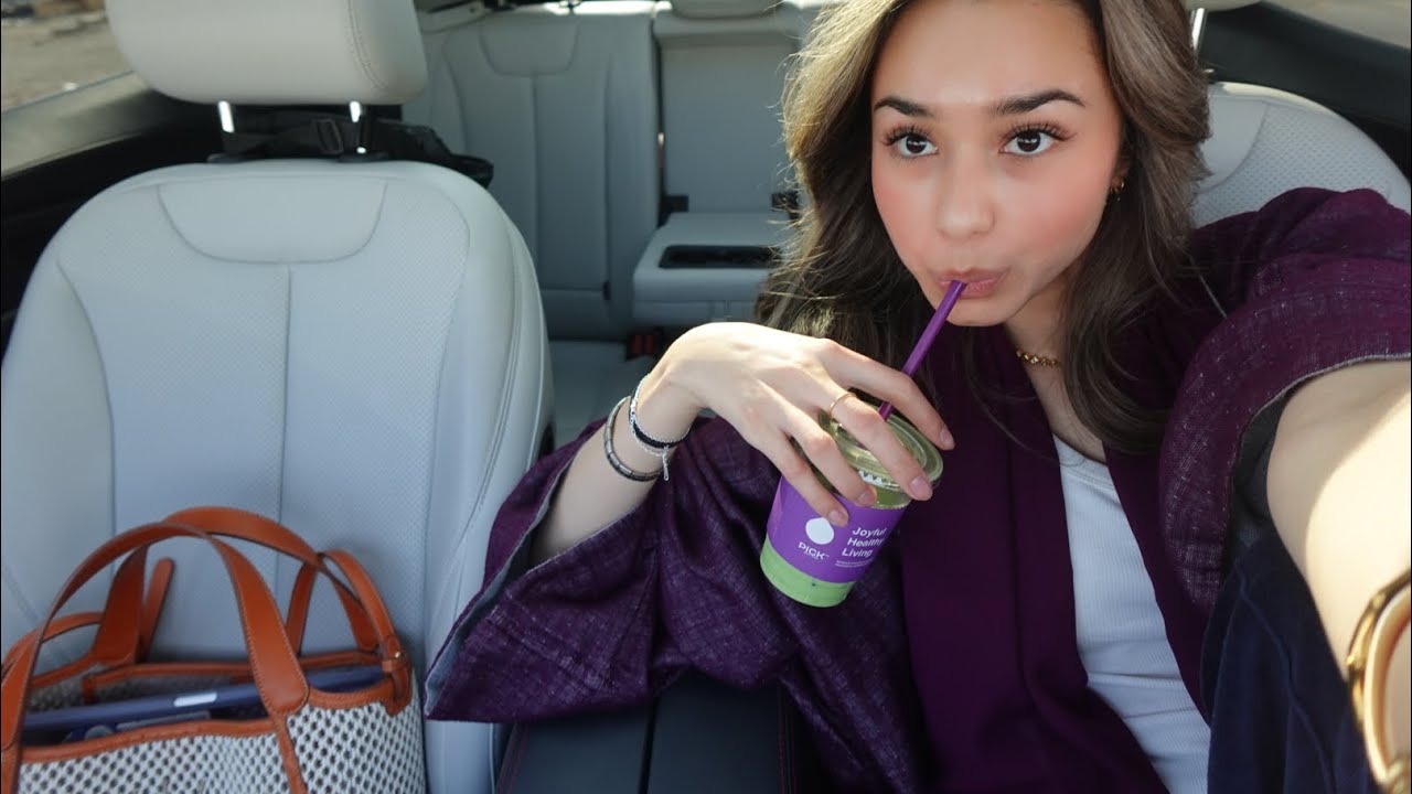 vlog#47 ( day in uni / PR unboxing / chit chat / and grwm )