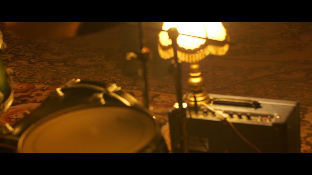 Robert Wiewi&oacute;ra- Czerwiec [ Official Music Video ]