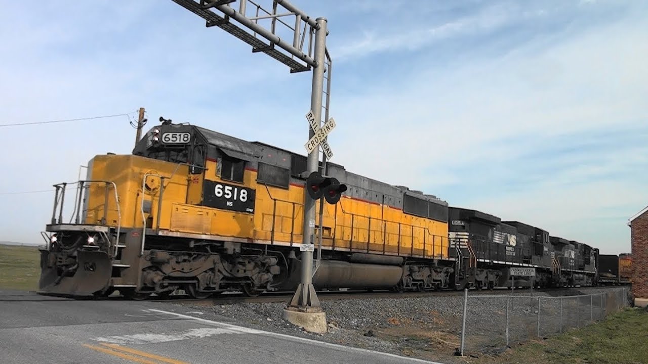NS 11R with Export Locomotives on the NS Lurgan Branch (2012)