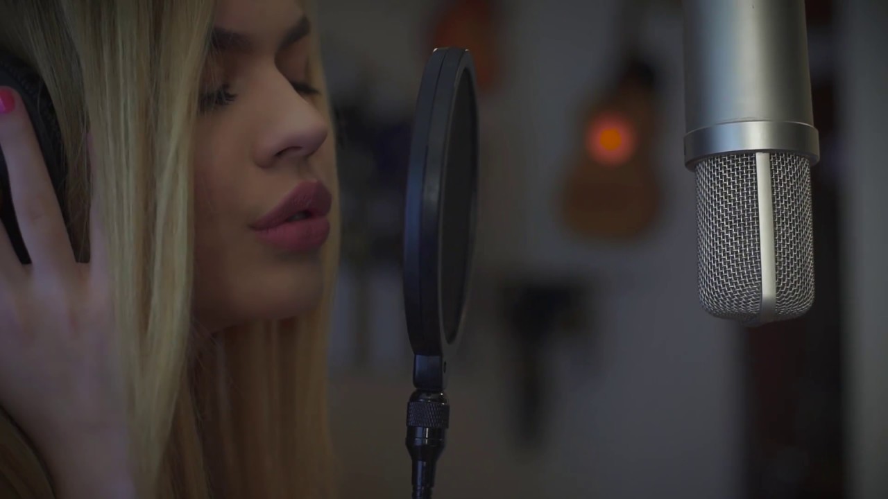 Marie Chantal - You Know I'm No Good (Cover)