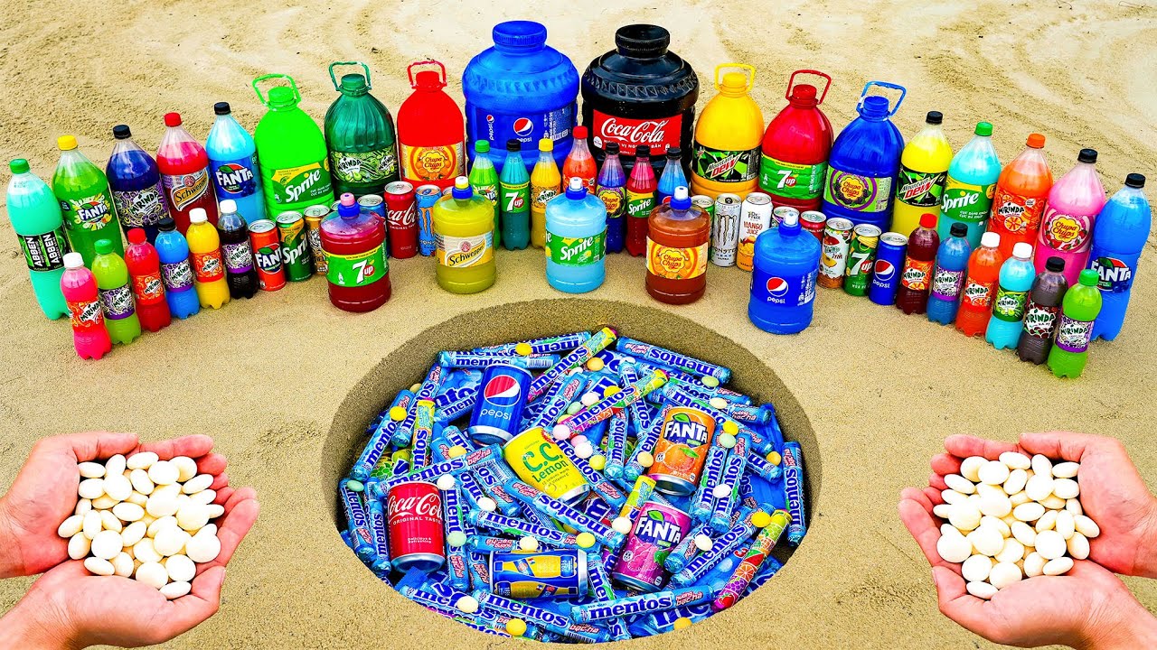 Giant Pepsi, Coca Cola & 7up, Chupa Chups, Sprite, Schweppes, Soda Soft Drinks vs Mentos Underground