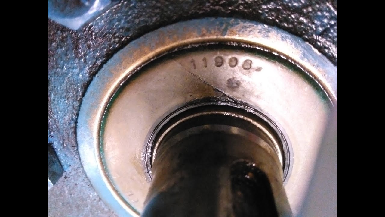 Cone Drive gearbox input shaft seal replacement