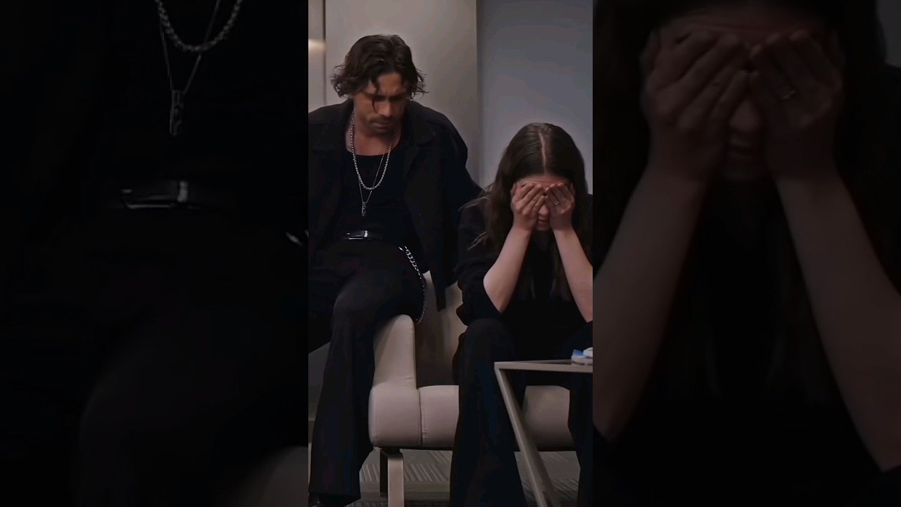 He is again near her🥰❤️ #kaysun #sunakaya #yali_capkini #yalı&ccedil;apkını #taroemirtekin #berilpozam