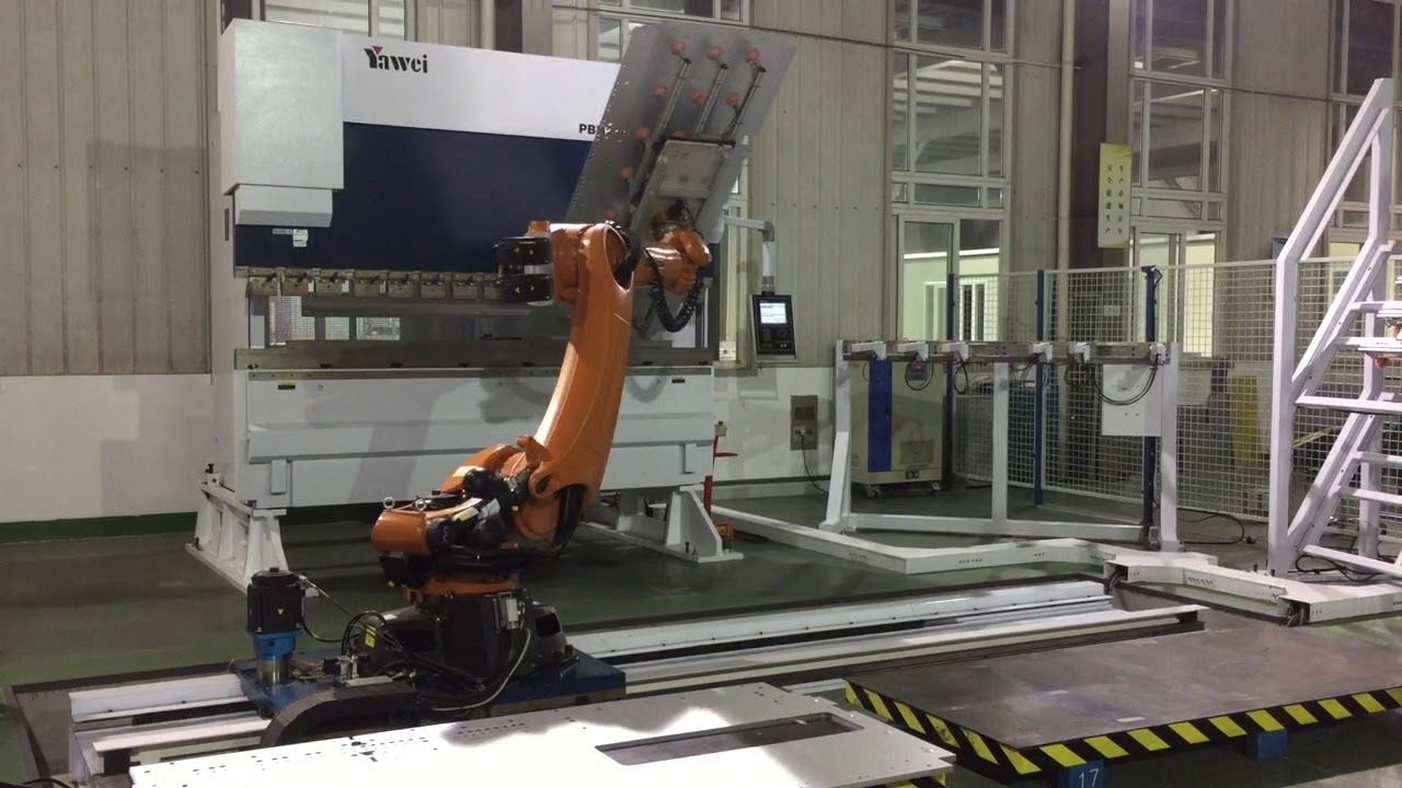 Yawei листогиб и робот KUKA, гибка панелей и дверей