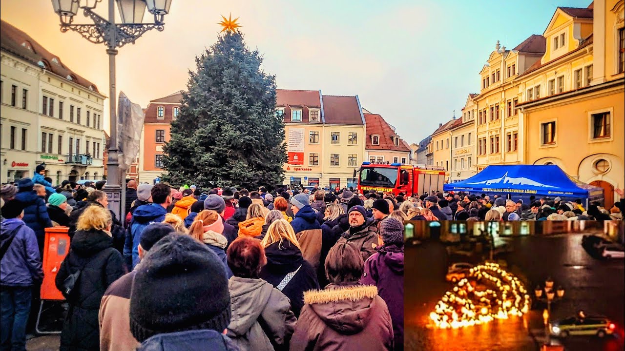 🎄Der Weihnachtsbaum steht wieder + Löbau singt für neue Sterne -  Altmarkt Löbau am 21.12.2025🎄