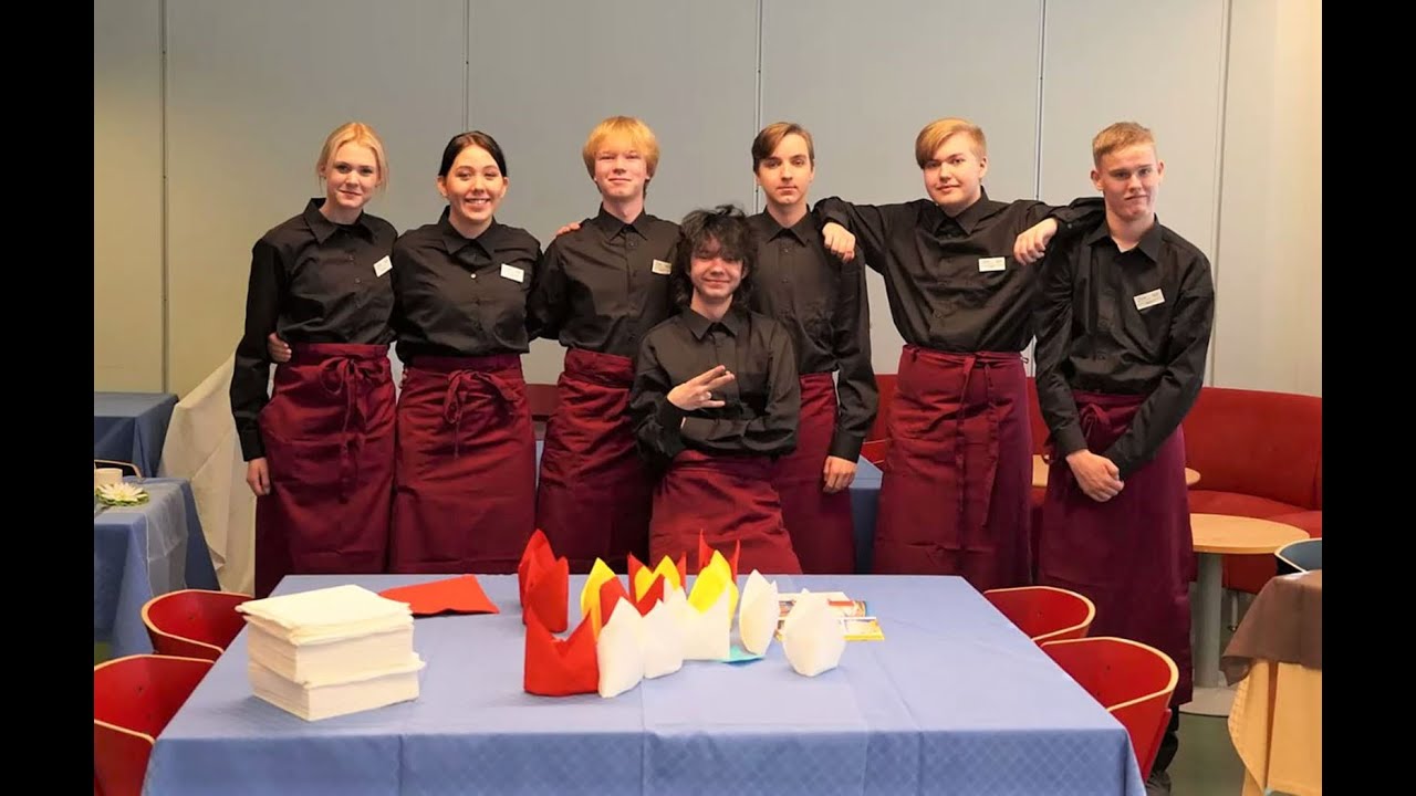 Opiskelu Perho Liiketalousopistossa: ravintola-ala, matkailuala ja liiketoiminta. Avoimet ovet T&ouml;&ouml;l&ouml;