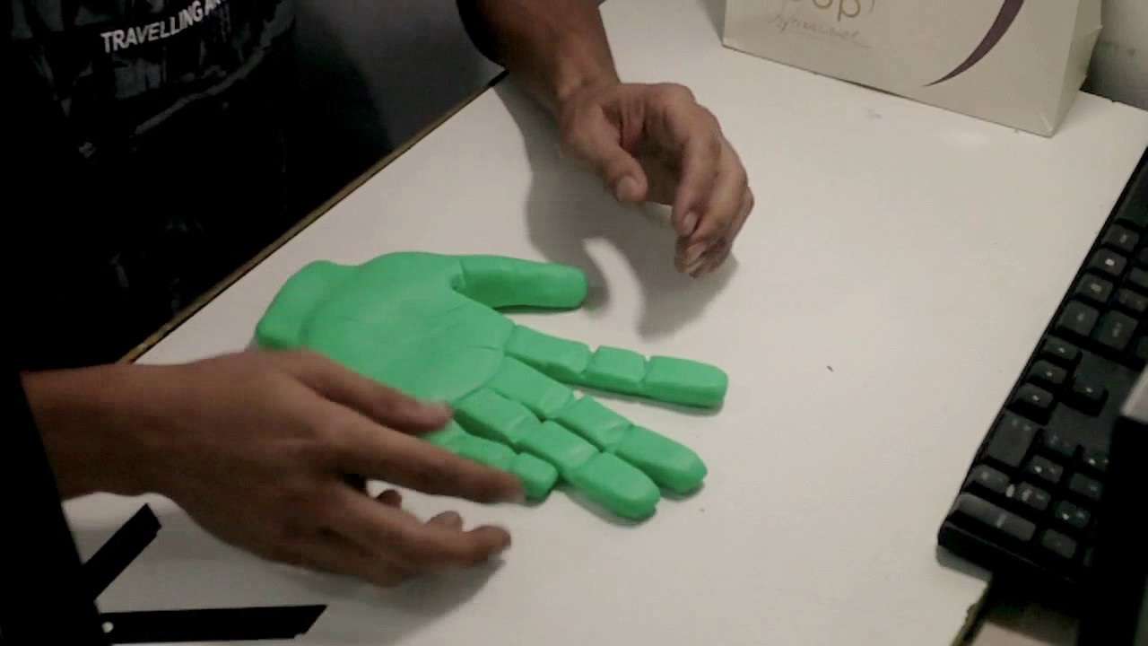DIY Mão do Hulk de Biscuit para Topo de Bolo (hulk birthday cake)