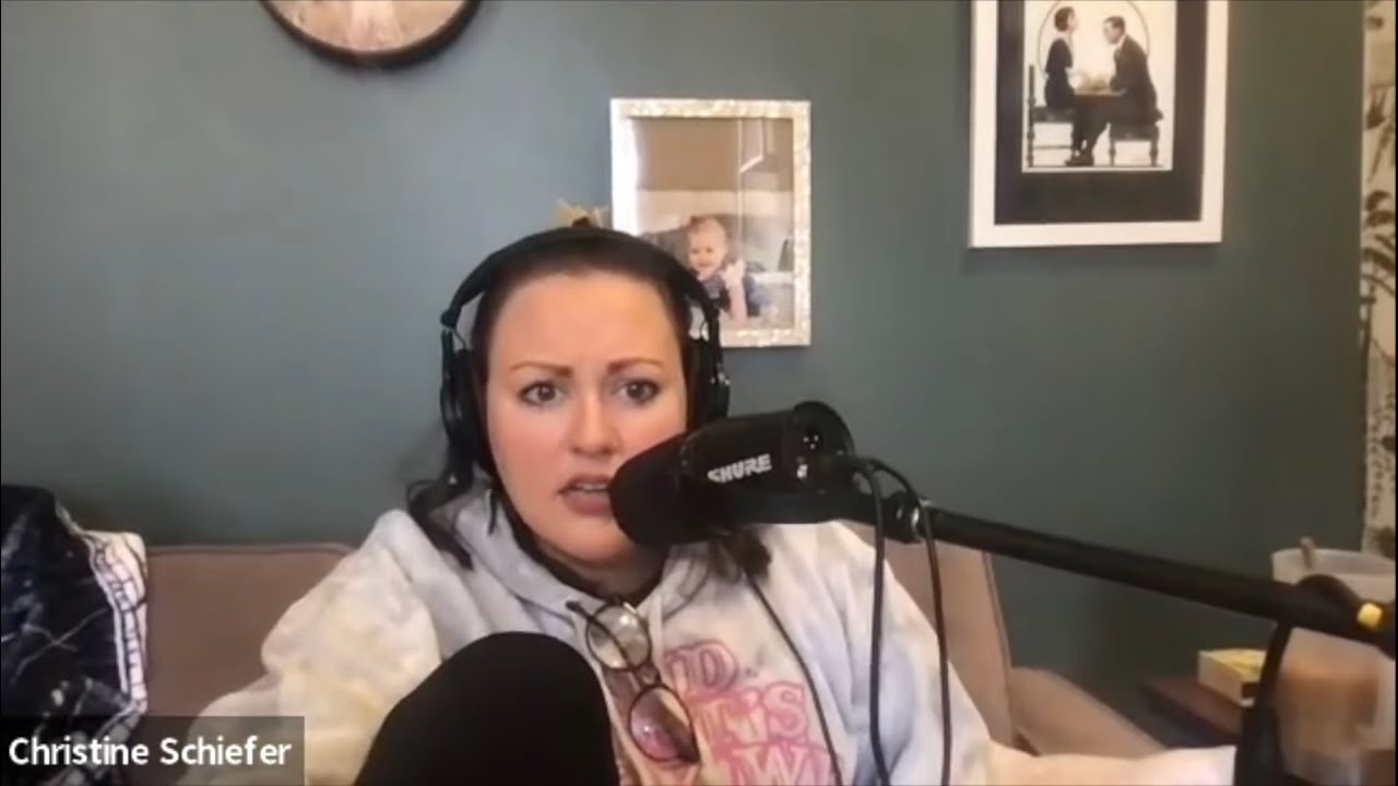 EP 322: The Halloween House and the Woolper News