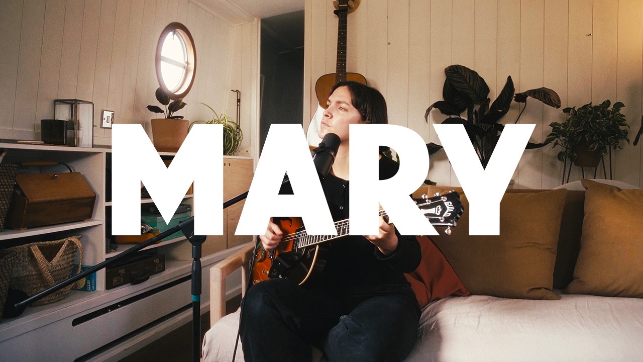 Olive Jones - Mary (Live)