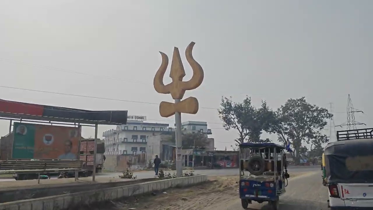 Railway ll Railway crossing ll DENGEROUS ZONE ll trains ll Indian Railway ll Bareilly junction ll