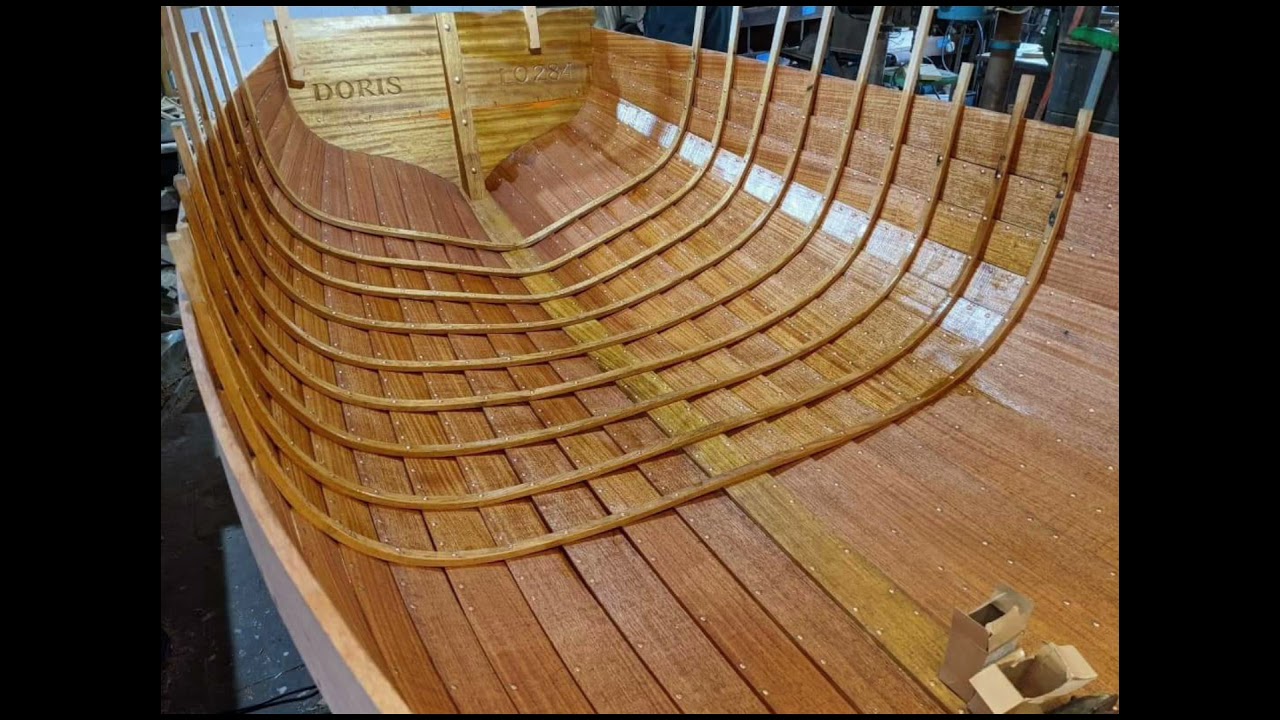 Tom Curtis boat builder