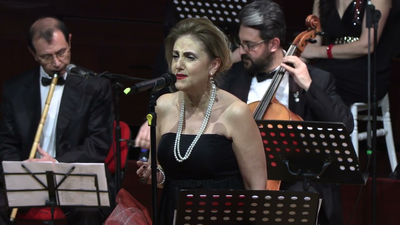 Zuhal Kuzuca-Uzun İnce Bir Yoldayım